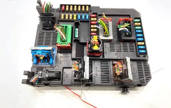 Peugeot 308 Other control units/modules 9807054180