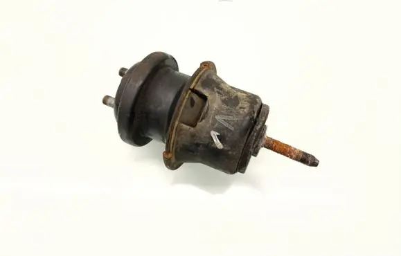 Subaru Outback Engine mount bracket