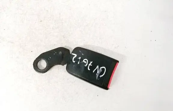 Middle seatbelt buckle (rear)