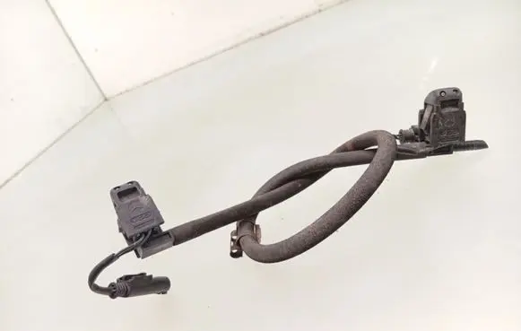 Mercedes-Benz CLS C219 Windshield washer spray nozzle