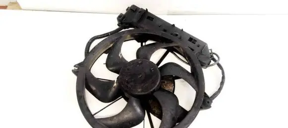 Mazda Premacy Radiator cooling fan shroud