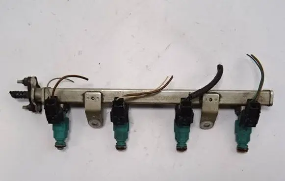 Hyundai i20 (PB PBT) Fuel injector 3531003000