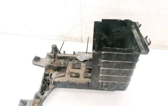 Volkswagen Touran I Battery box tray 1K0915333B