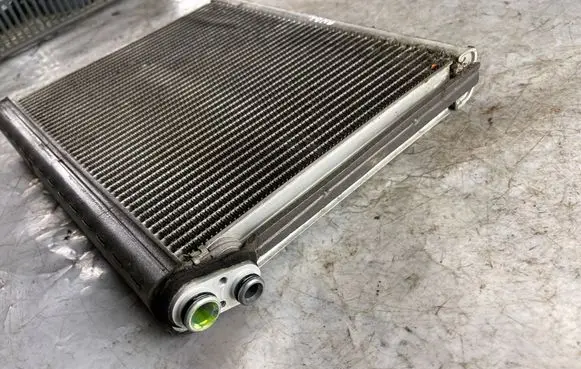 Air conditioning (A/C) radiator (interior)