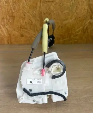Mazda CX-3 Rear door lock 30L0 G8600