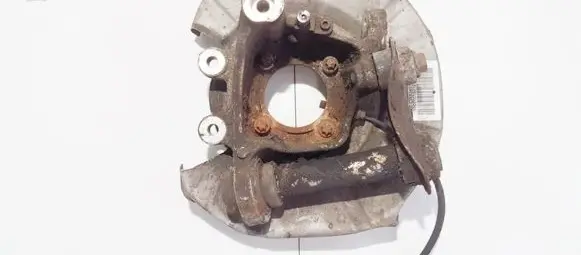 Rear wheel hub