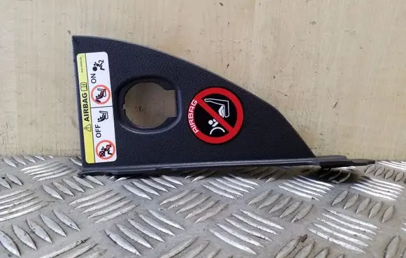 Land Rover Freelander 2 - LR2 Dashboard side end trim 6H5204481AE