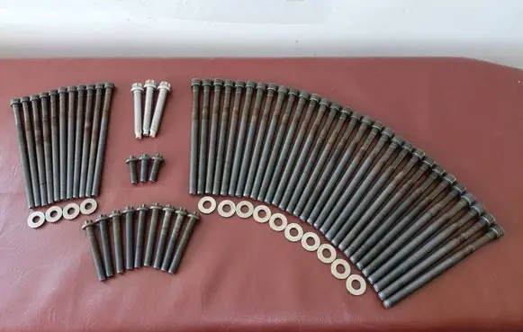 BMW M4 F82 F83 Cylinder head bolts 7853937 11127853937