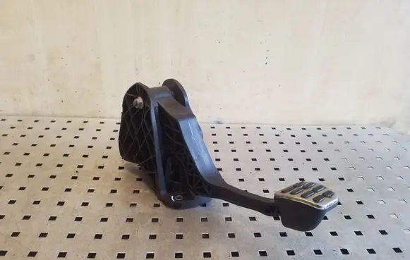 Clutch pedal
