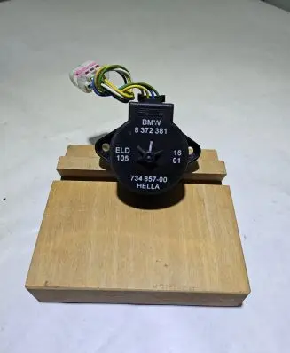 Headlight level adjustment motor