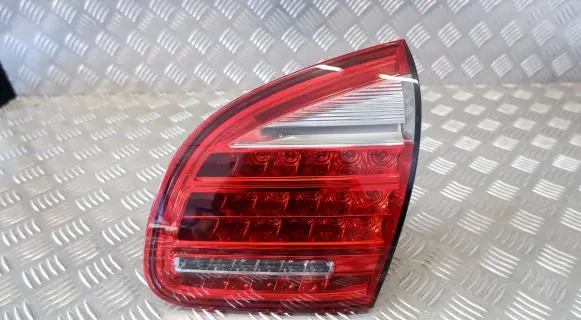 Porsche Cayenne (92A) Tailgate rear/tail lights 7P5945094M
