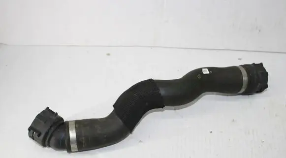 BMW 5 G30 G31 G38 Engine coolant pipe/hose 8602638