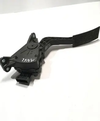 Nissan Navara D40 Accelerator throttle pedal 6PV93390102 18002EB400