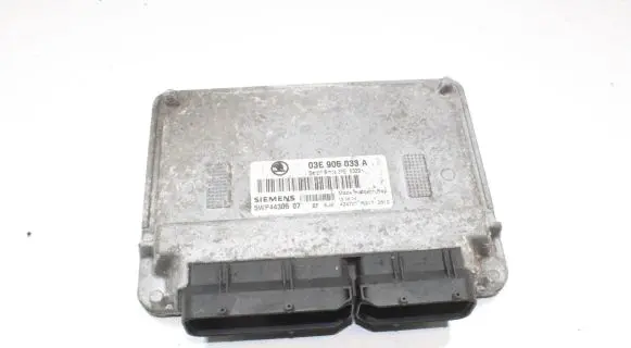 Skoda Fabia Mk1 (6Y) Engine control unit/module 03E906033A 5WP4430507