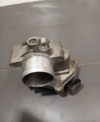 Volkswagen PASSAT B6 Throttle valve 03G128063F V710