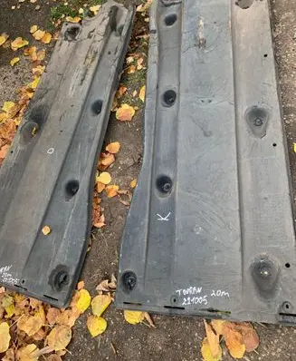 Volkswagen Touran III Center/middle under tray cover 
