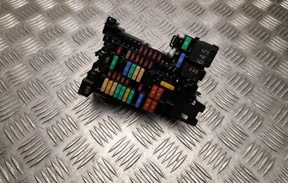 Skoda Octavia Mk4 Fuse box set 5WA937615A