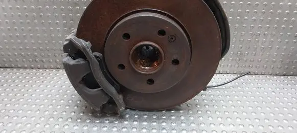 Mercedes-Benz A W169 Front wheel hub spindle knuckle 6904