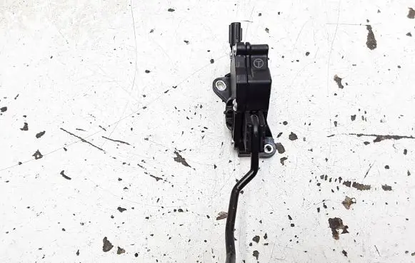Lexus RX 450H Accelerator throttle pedal 7811048111
