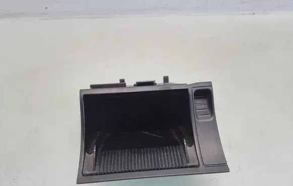 Skoda Octavia Mk2 (1Z) Ashtray (rear) 