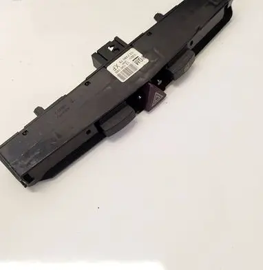 Opel Astra H Hazard light switch 13100105