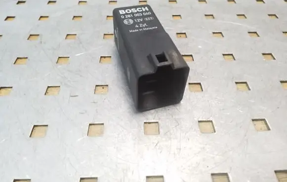 Chrysler Grand Voyager V Glow plug pre-heat relay 05033351AA 0281003040