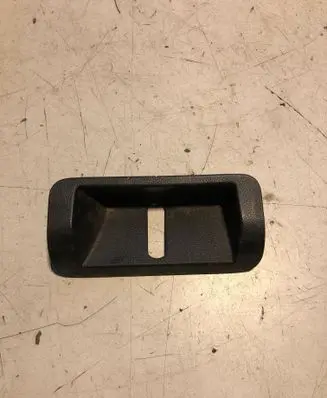 Dacia Spring Other trunk/boot trim element 909305452R