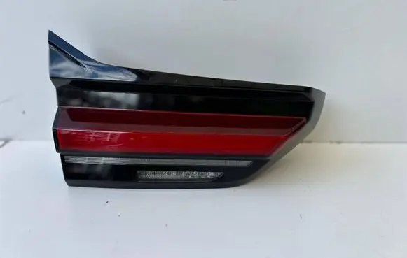 BMW 5 G30 G31 Tailgate rear/tail lights 8493829