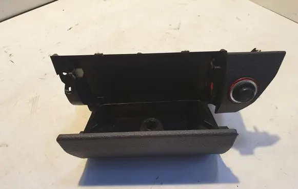 Car ashtray