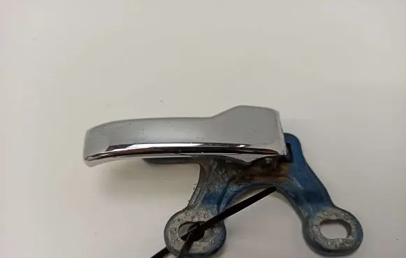 Mercedes-Benz COMPAKT W115 Front door interior handle 1107660419