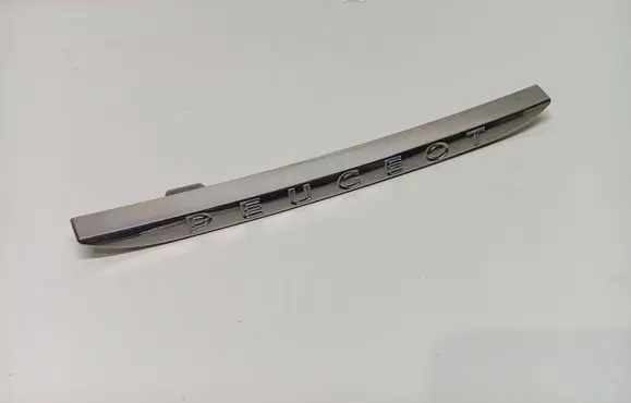 Peugeot 208 I Manufacturer badge logo/emblem 9810517577