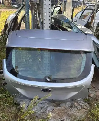 Ford Focus Tailgate/trunk/boot lid 7F7F7F7