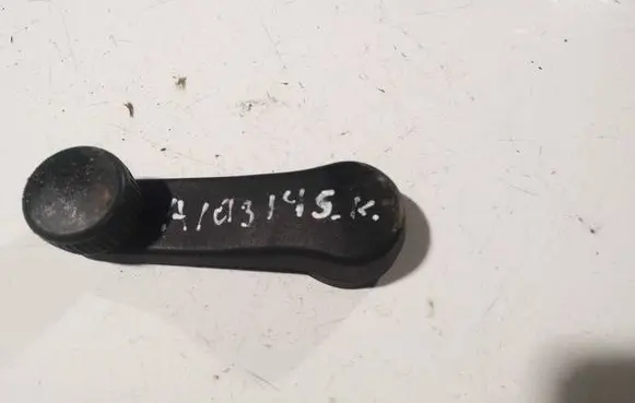 Volkswagen PASSAT B6 Front door window winding handle 
