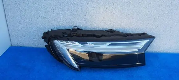 Audi Q7 4M Headlight/headlamp 4M0941040D