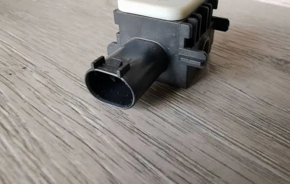 Mercedes-Benz ML W164 Airbag deployment crash/impact sensor 0038202826