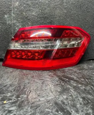 Mercedes-Benz E W212 Rear/tail lights A2129060658 483026