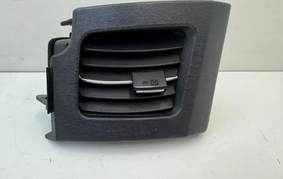 Toyota Prius (XW30) Dashboard side air vent grill/cover trim 5568647010