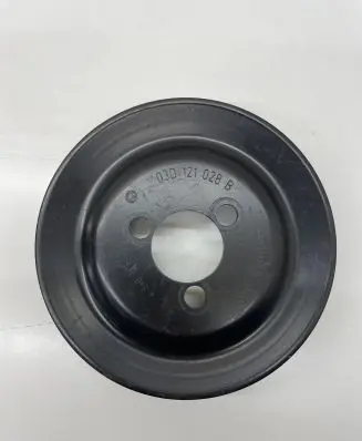 Volkswagen Golf VI Water pump pulley 03D121028B