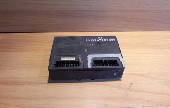 Peugeot 406 Door central lock control unit/module YWC103780 9613347380000