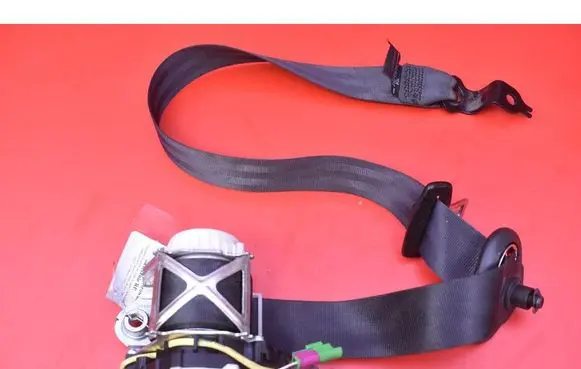Skoda Fabia Mk2 (5J) Front seatbelt 5J0857702B
