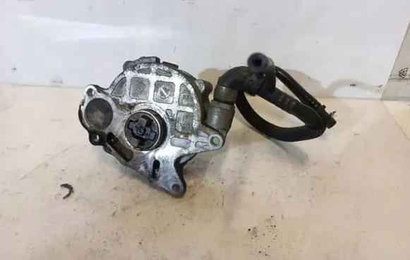 Audi A6 S6 C6 4F Vacuum pump 03L145100F