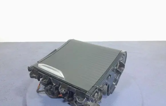 Glove box