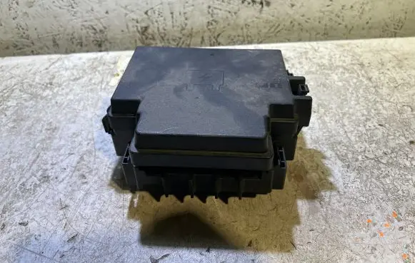 Jeep Grand Cherokee WL Fuse module 68460093AC 099306417EF