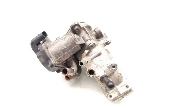 Skoda Octavia Mk2 (1Z) Electric throttle body valve 04L128063T A2C94859900