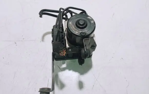 Ford Focus C-MAX ABS Pump 3M512C405HB A426G 10020602164