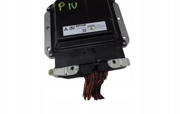 Mitsubishi Pajero Engine control unit/module ECU 275800-5630