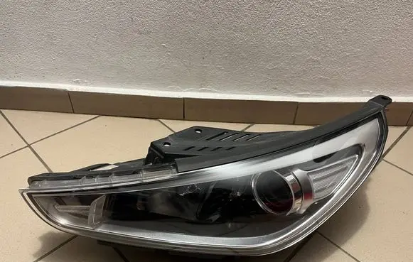 Hyundai i30 Headlight/headlamp 92101G4000