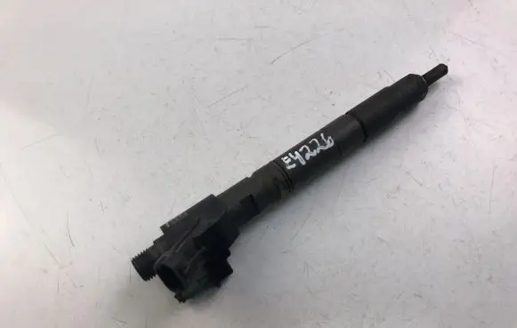 Volvo XC60 Fuel injector 31272690