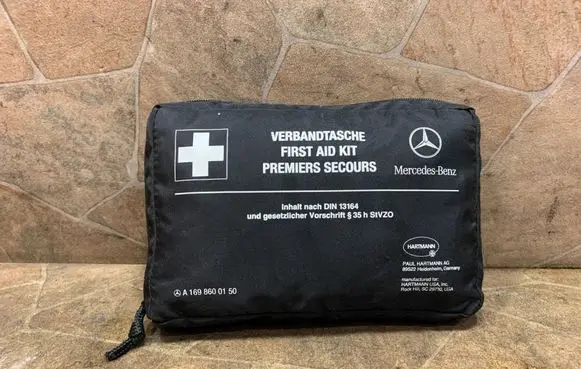 Mercedes-Benz GLE W167 First aid kit A1698600150