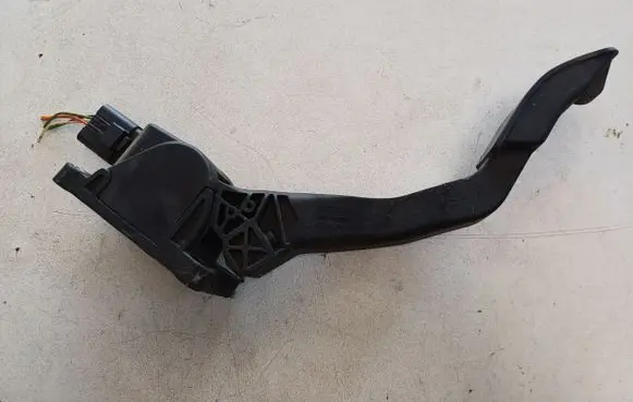 Citroen C4 I Accelerator throttle pedal 0280755041 9680565880